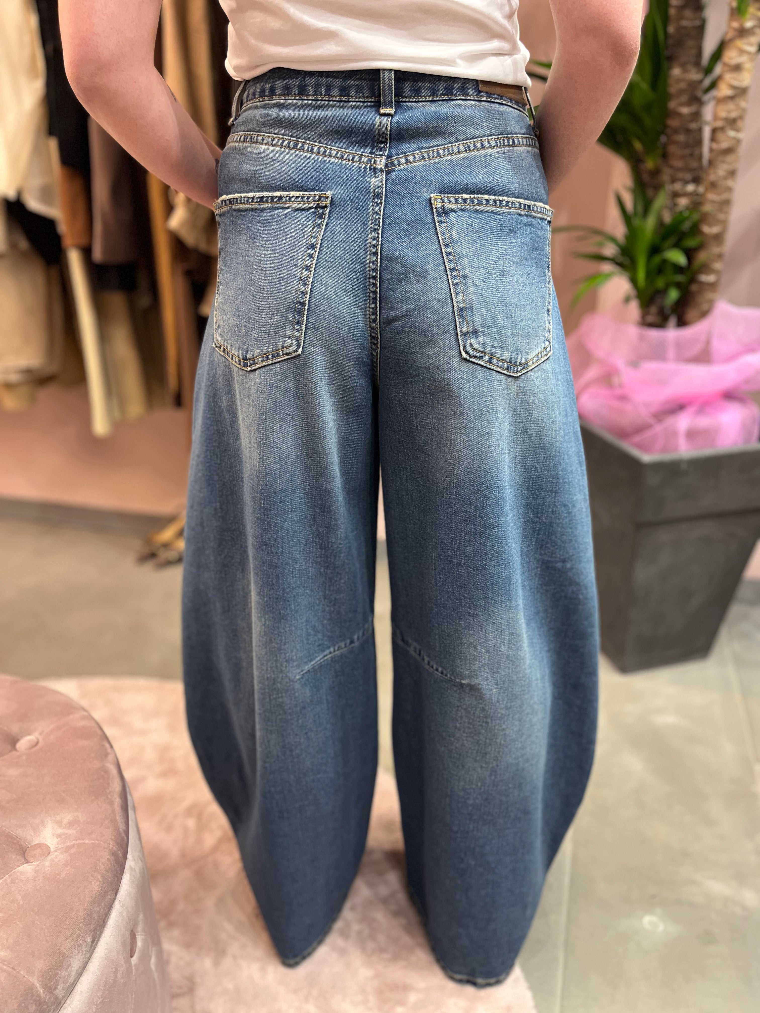JEANS AMPIO LOUVRE 671 TENSIONE IN
