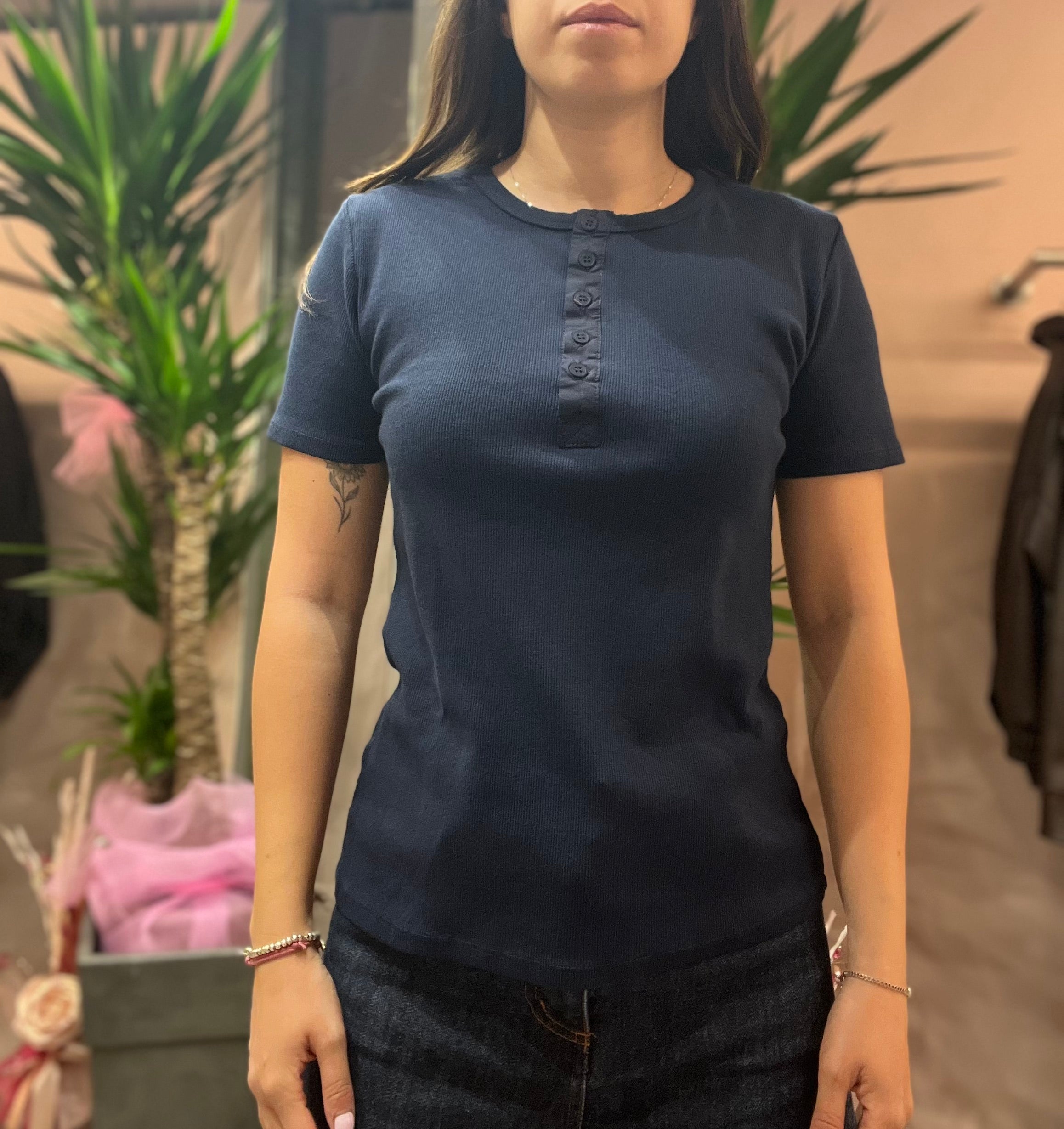 T-SHIRT SERAFINO A COSTINE TENSIONE IN