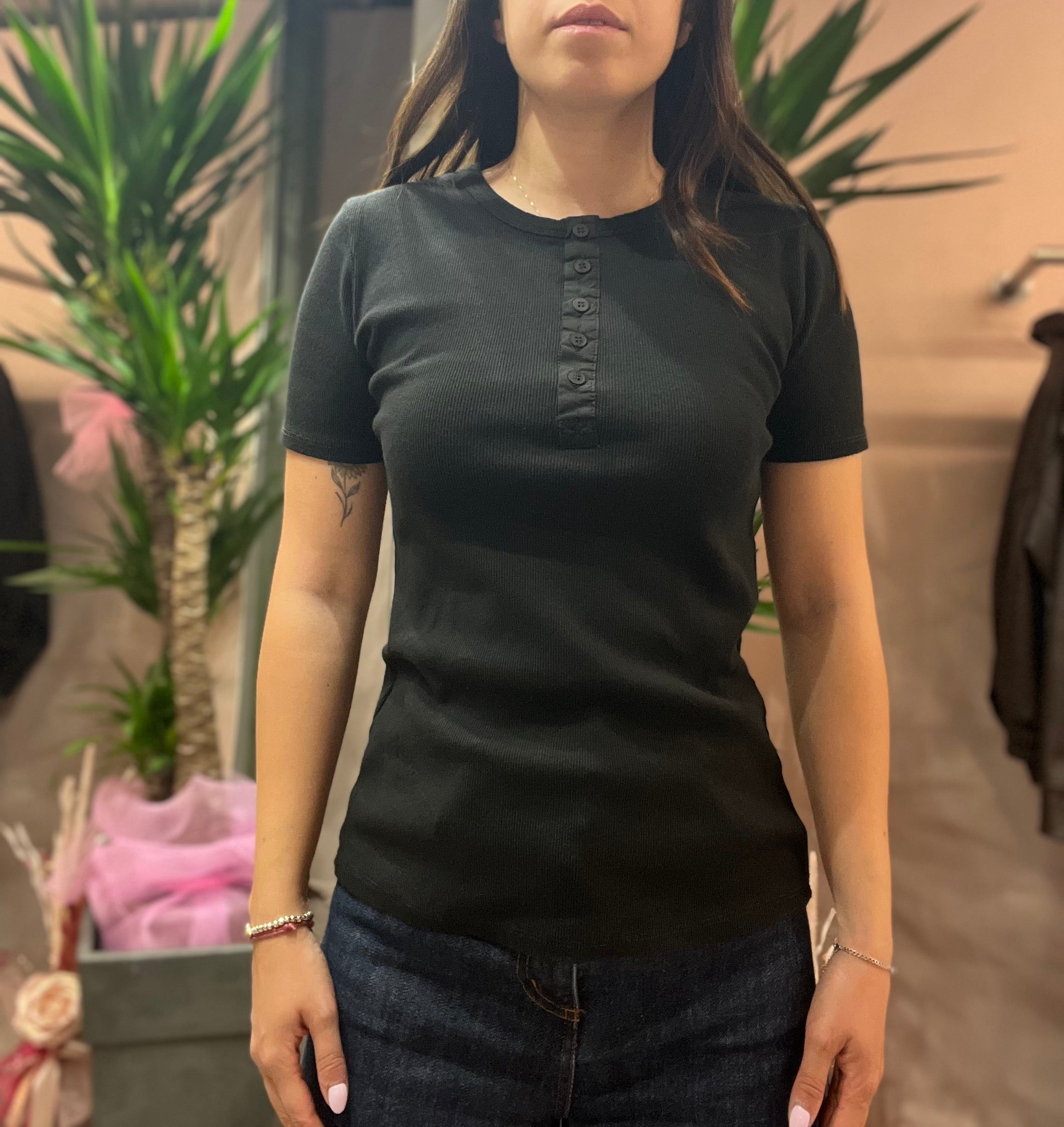 T-SHIRT SERAFINO A COSTINE TENSIONE IN