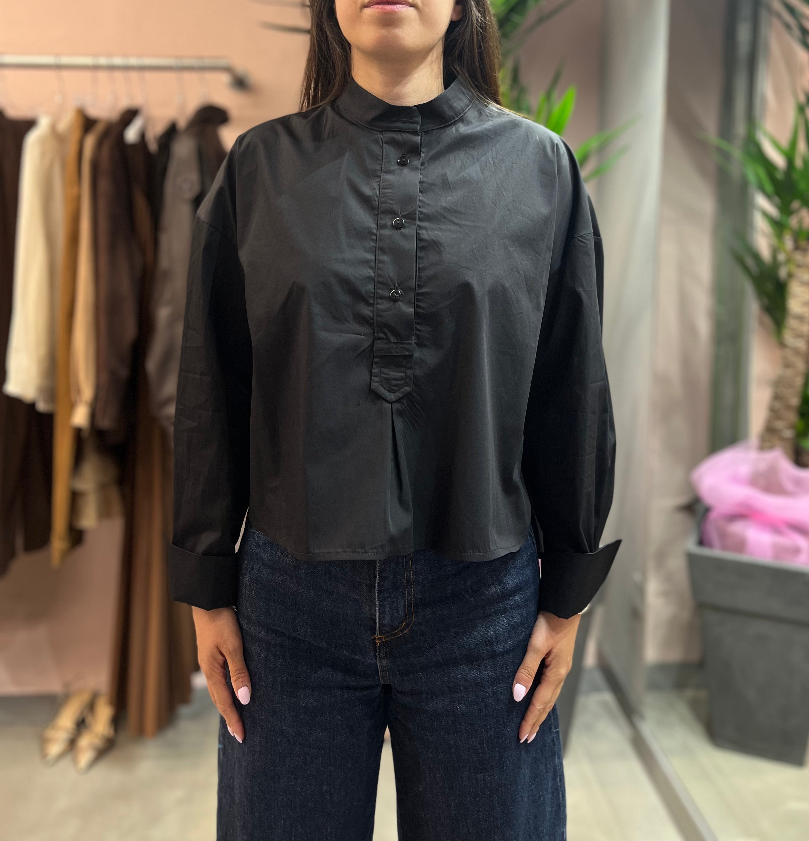 CAMICIA ASIMMETRICA COLLO COREANA TENSIONE IN